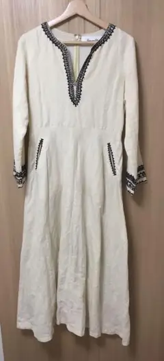 Sara mallika サラマリカ 刺繍ワンピース