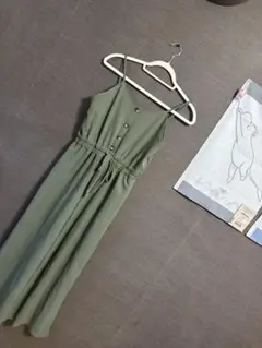 オリーブグリーン スリーブレス カジュアルパンツ M