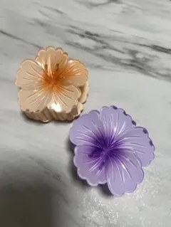ハイビスカス ヘアクリップ 紫、オレンジ