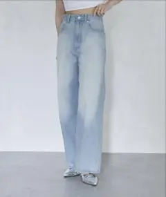 Thevon【Yuna企画】ハイウエストストレートデニムパンツ ライトブルー S