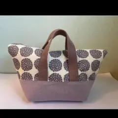 新品 保冷 保温　ランチバック　ハンドメイド　北欧風　あじさい柄