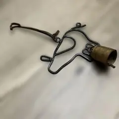 ブタのベル 金属製 黒と金