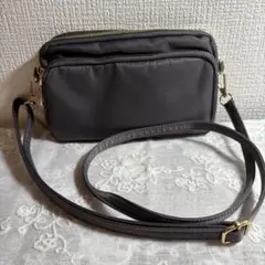 ゴールドジッパー グレーミニショルダーバッグ　スマホショルダー　美品❣️