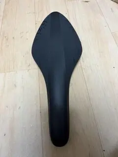 フィジーク アリオネR1 中古