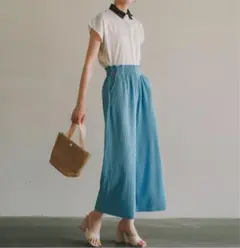 上品美脚プリーツワイドパンツ　ボトムス 夏　サックスブルー