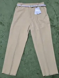 新品タグ付き♪ベルト付きテーパードパンツ　Ｌサイズ
