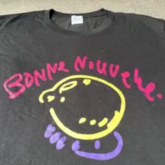 ・BONNE NOUVELLE Tシャツ