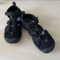 KEEN キッズ用 ブラックサンダル