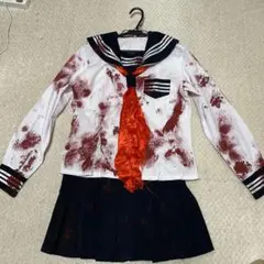 血糊付きセーラー服