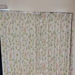 ニトリ 花柄カーテン
