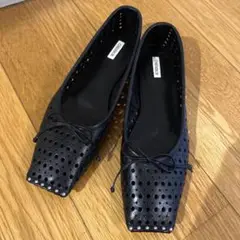 サイズ37 CHEMBUR スクエアトゥパンチングレザーバレエシューズ