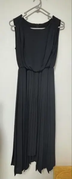 ノースリーブ ブラック ロングワンピース