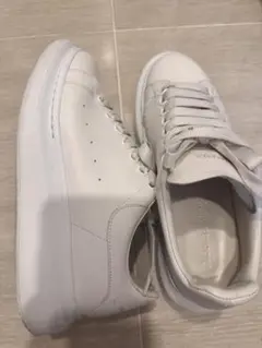 Alexander McQueen ホワイトスニーカー