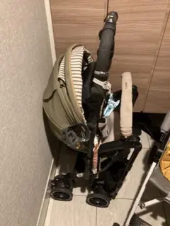 combiベビーカー