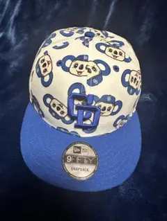NEW ERA - 【レア商品】ニューエラ　ドアラのステッチが可愛いキャップ　完売商品 NEW ERA - 【レア商品】ニューエラ ドアラのステッチが可愛い