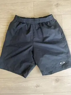 Oakley 黒 ハーフパンツ　オークリー