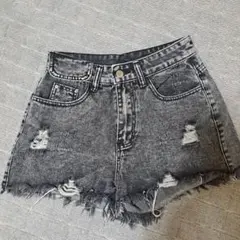 SHEIN　ブラックデニム ダメージショートパンツ