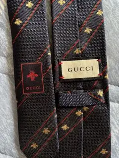 GUCCI ネクタイ 紺　金色の蜂