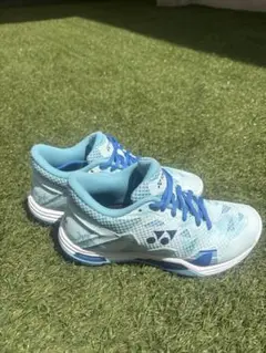 YONEX バドミントンシューズ 23.5cm 水色