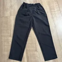 美品！ブラックのゴムウエストパンツ150