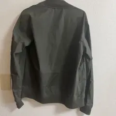 オリーブグリーン MA-1ジャケット