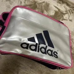 adidas エナメルバッグ