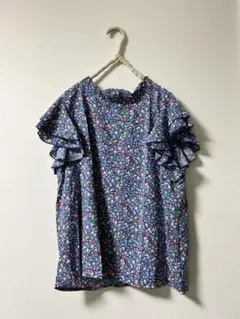 新品小花柄フリル袖半袖ブラウス