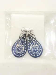 アイヌ文様 ☆ 木彫りのピアス ☆ 新品未使用