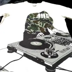 大きなDJデザインプリント ホワイト Tシャツ　コットン100% Ｍサイズ