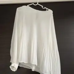 ホワイト プリーツデザイン 長袖シャツ