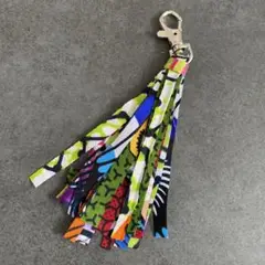 ハンドメイド　アフリカ布　タッセルキーホルダー