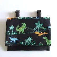 移動ポケット　恐竜　黒　⑧