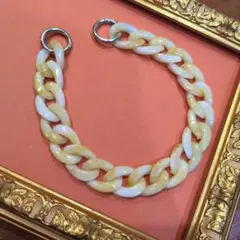スマホハンドストラップ　プラチェーン　ホワイトマーブルカラー　未使用品