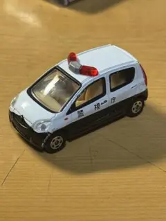 トミカ　ダイハツ　ミラ　パトカー