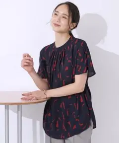値下げしました！ショーラルー　ハイネック　プリントシャツ　新品タグ付き