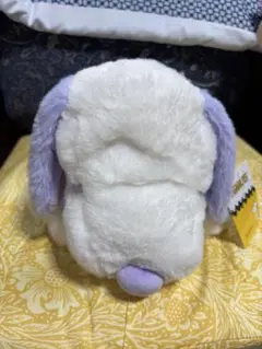 寝そべりスヌーピーのぬいぐるみ