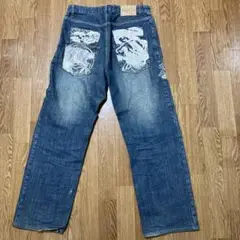 Item thumbnail for item ffebfa63-6dc2-4b7a-9290-f4508f658f33