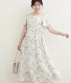 両サイドプリーツフレアスリーブワンピース