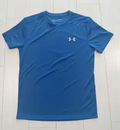 Under Armour 速乾性 トップス 青
