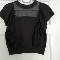 フリル付きブラックニットトップス 美品