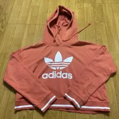adidasショート丈パーカー