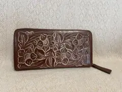 【美品】carving tribes 長財布　ブラウン