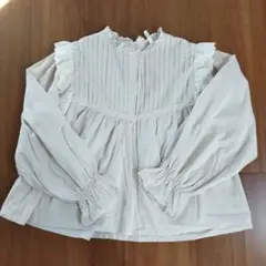 Ｇ＆Ｇクリーム色 コットン フリルブラウス