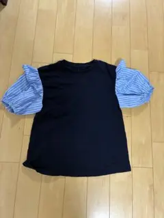 黒と青のストライプ 半袖シャツ 150