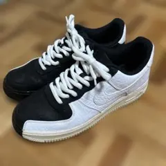 NIKE AIR FORCE 1 白黒 非対称