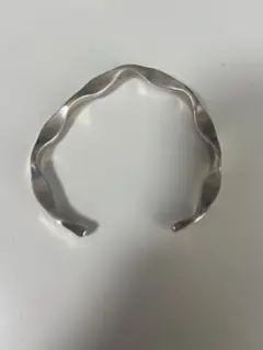 カレンシルバーバングル