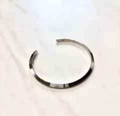 新品✨️ TAKEO KIKUCHI シルバーバングル ブレスレット 収納袋付き✨️