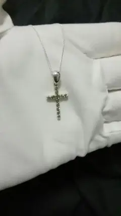 モルダバイトクロスネックレス