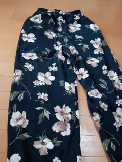 アーバンリサーチ　花柄パンツ