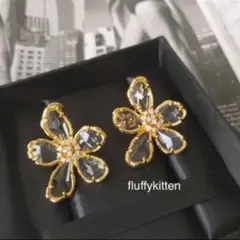 インポート♡クリアフラワーピアス